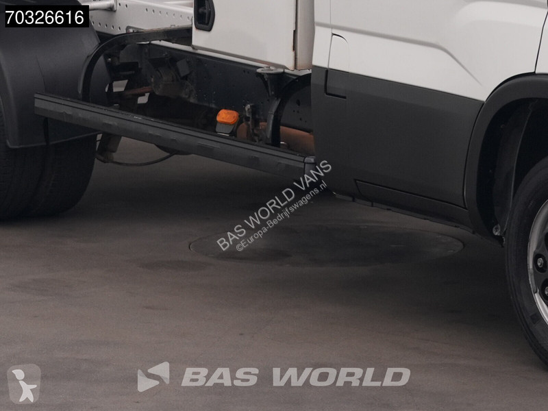 Bedrijfswagen Iveco 35C16 3.0L Kipper met Kist...