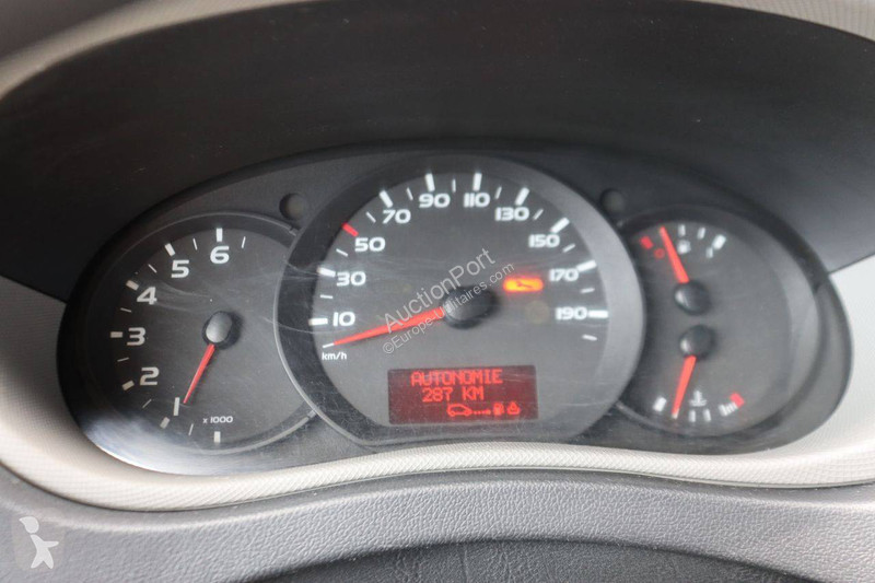 Furgoneta Nissan