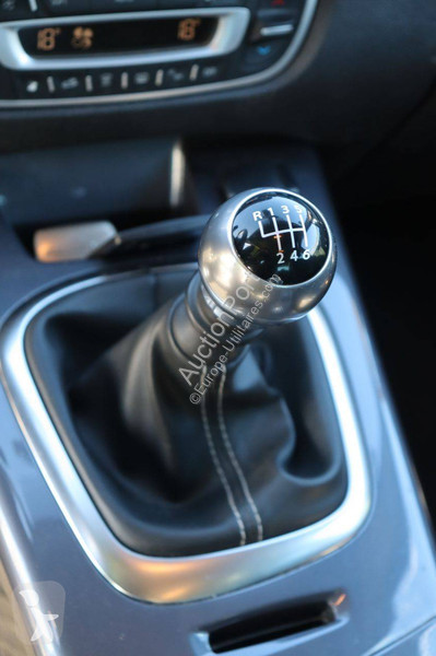 عربة نفعية Renault  Scénic