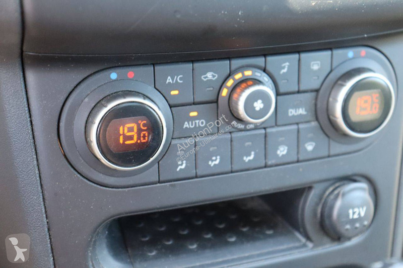 Samochód dostawczy Nissan acenta + navi QASHQAI