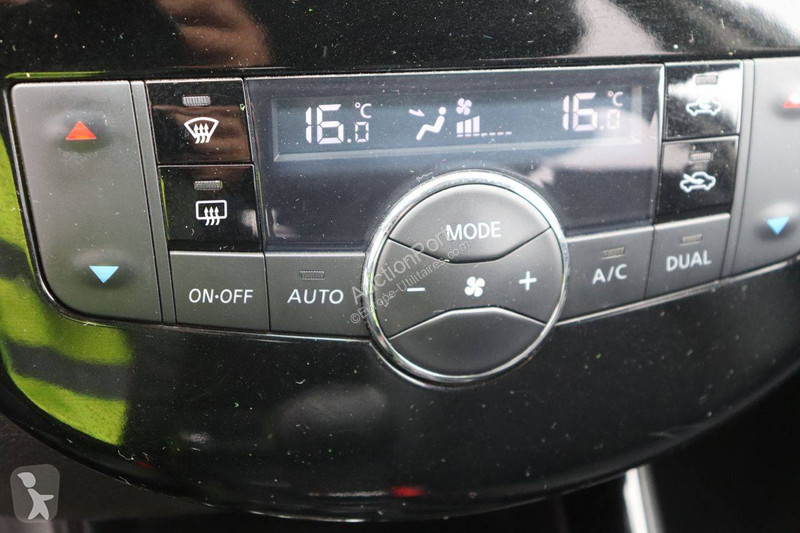 Véhicule utilitaire Nissan
