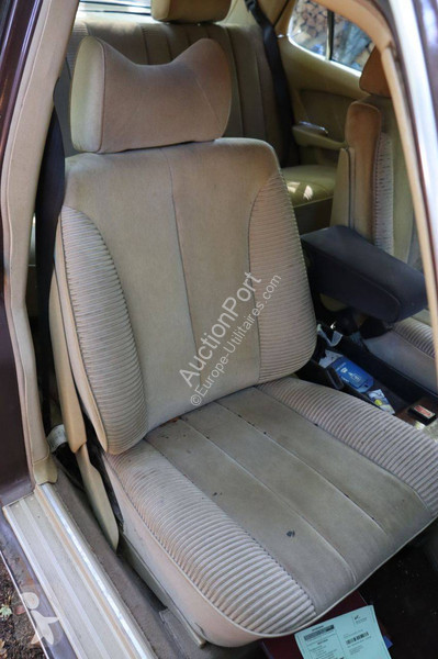 Véhicule utilitaire Mercedes SEL