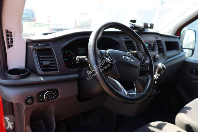 Véhicule utilitaire Ford