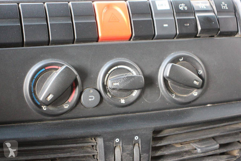 Véhicule utilitaire Iveco 80-210