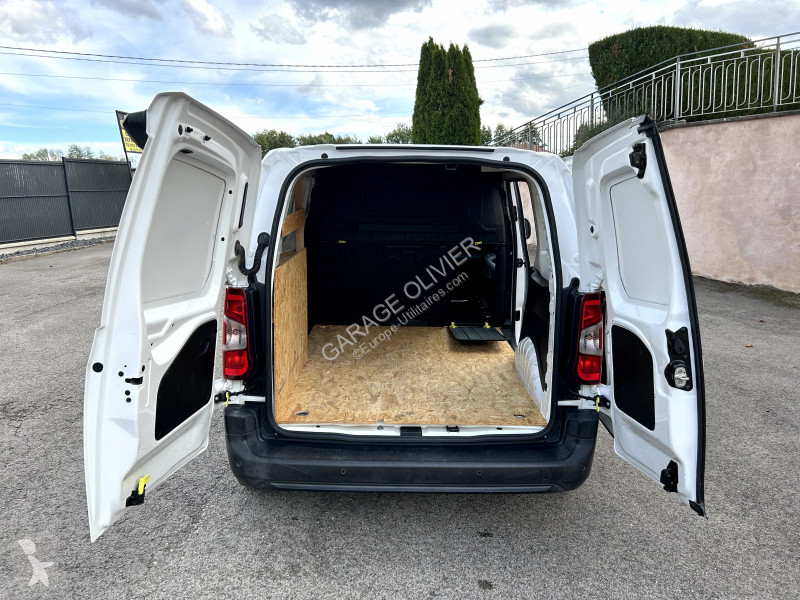Furgoneta Peugeot Standard 650KG 1.5 Bluehdi...