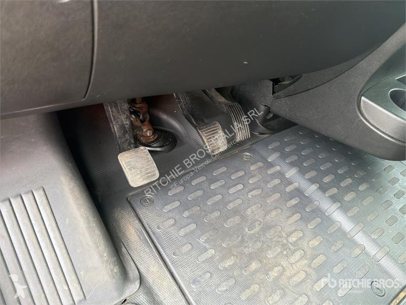 Véhicule utilitaire Opel 2.2