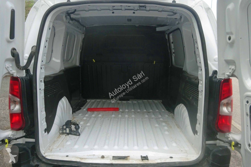 Véhicule utilitaire Peugeot PARTNER 1,5 HDI 120