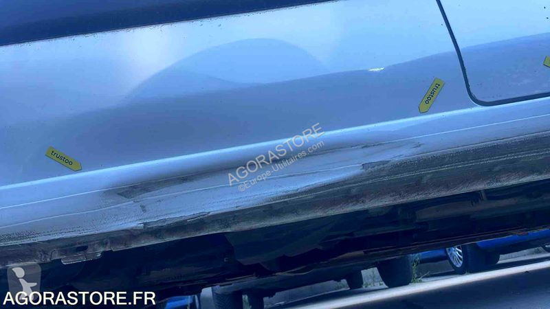 Комерційні автомобілі Peugeot PARTNER