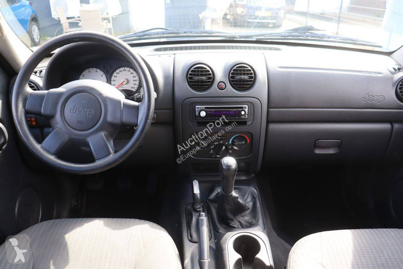 Furgoneta Jeep  LIBERTY SPORT