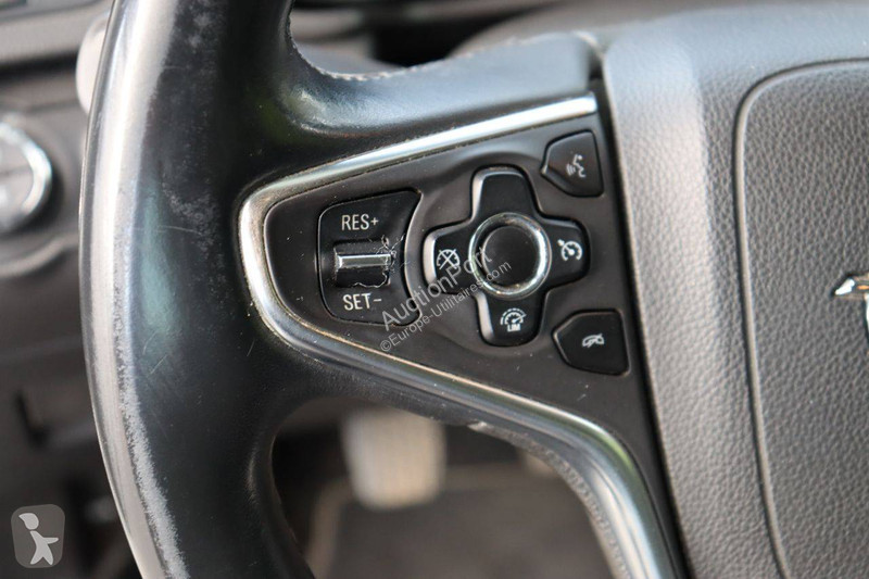 Véhicule utilitaire Opel Sports SW