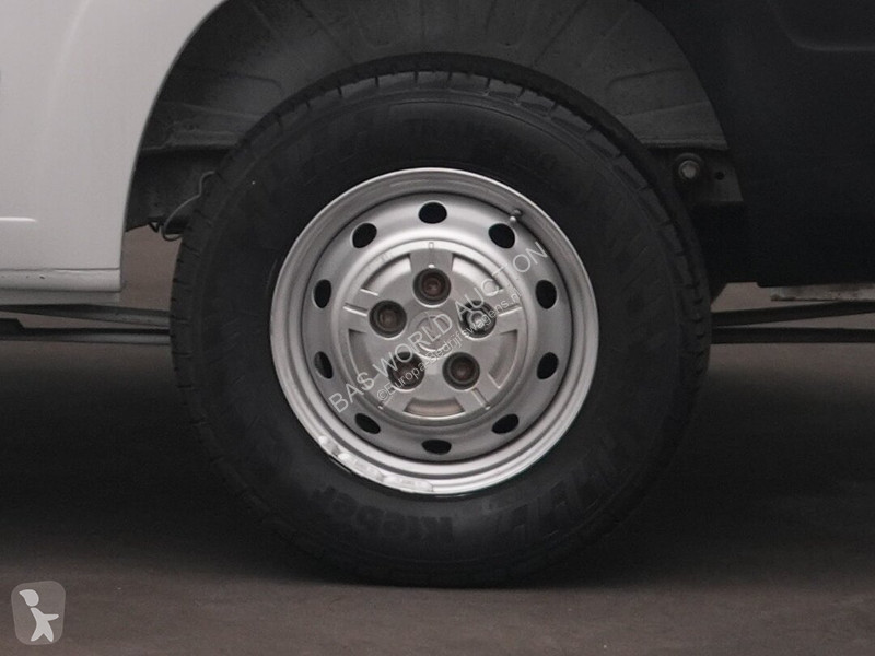 Véhicule utilitaire Opel 140PK