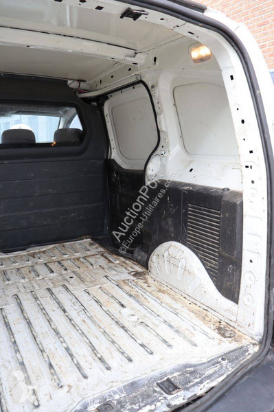 Véhicule utilitaire Peugeot