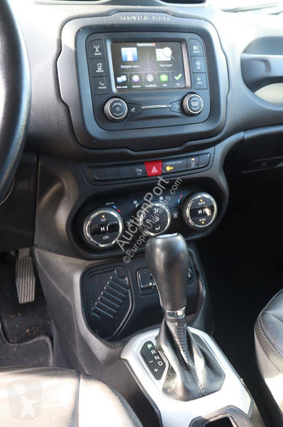 Véhicule utilitaire Jeep