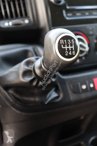 Véhicule utilitaire Peugeot