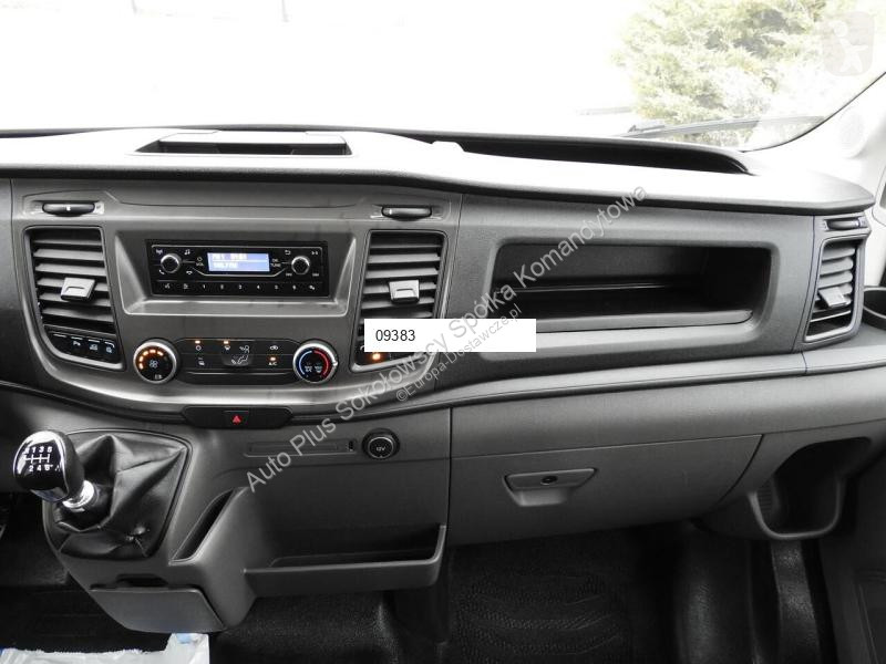 Véhicule utilitaire Ford TRANSIT FURGON...