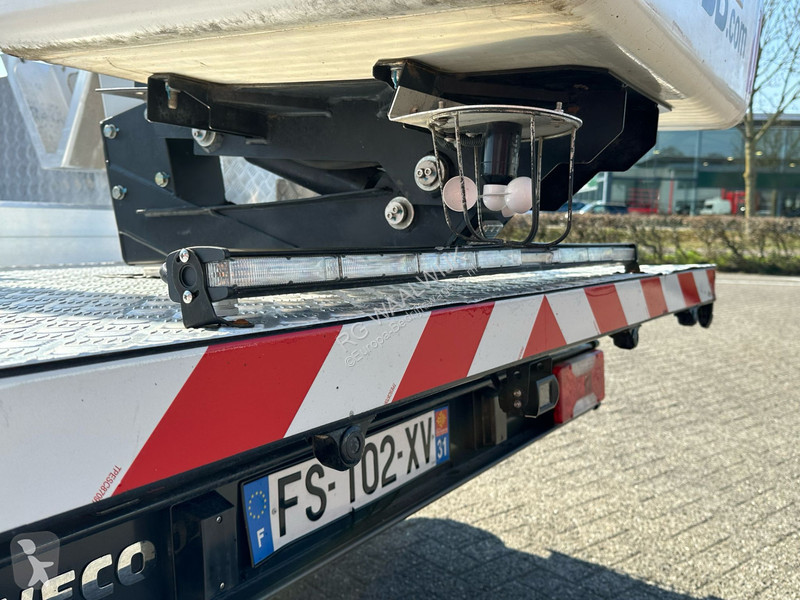 Véhicule utilitaire Iveco 35S14 APK 29-08-2026,...