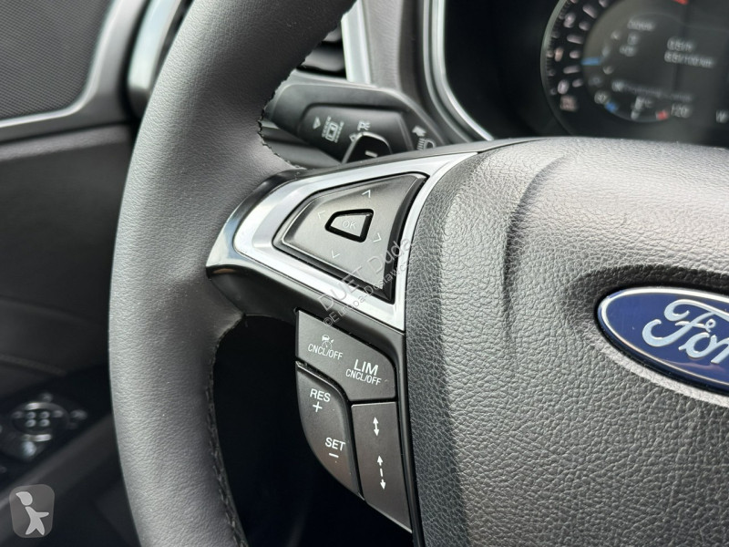 Véhicule utilitaire Ford