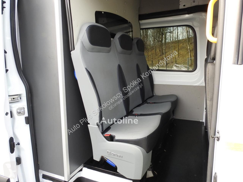 Véhicule utilitaire Ford TRANSIT  FURGON...