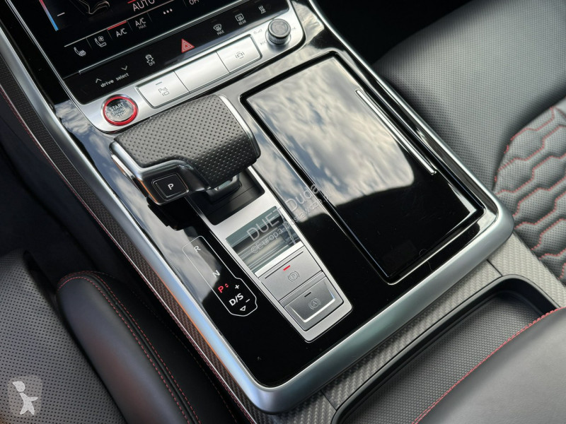 Véhicule utilitaire Audi RS Q8