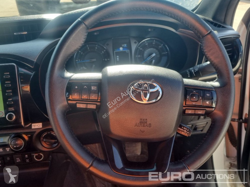 Furgoneta Toyota Hilux