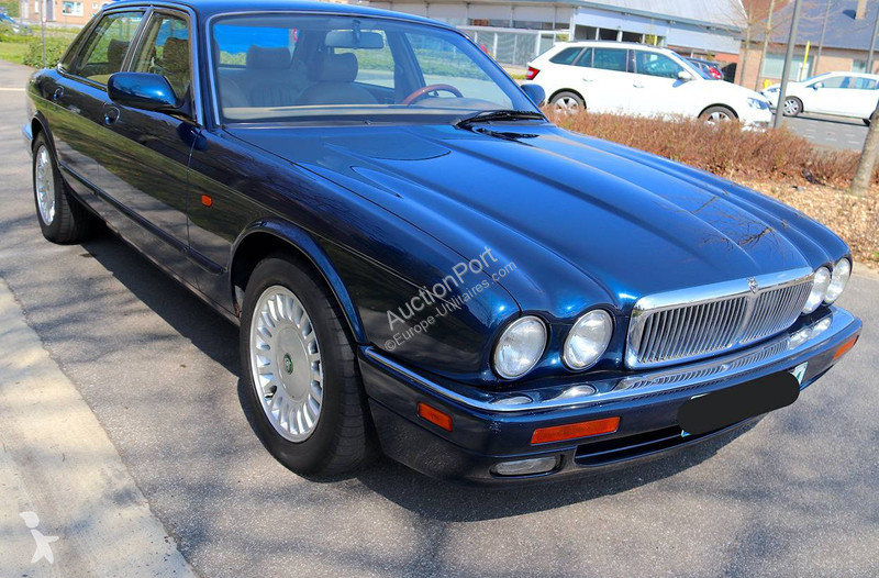 Véhicule utilitaire Jaguar Sovereign 4.0