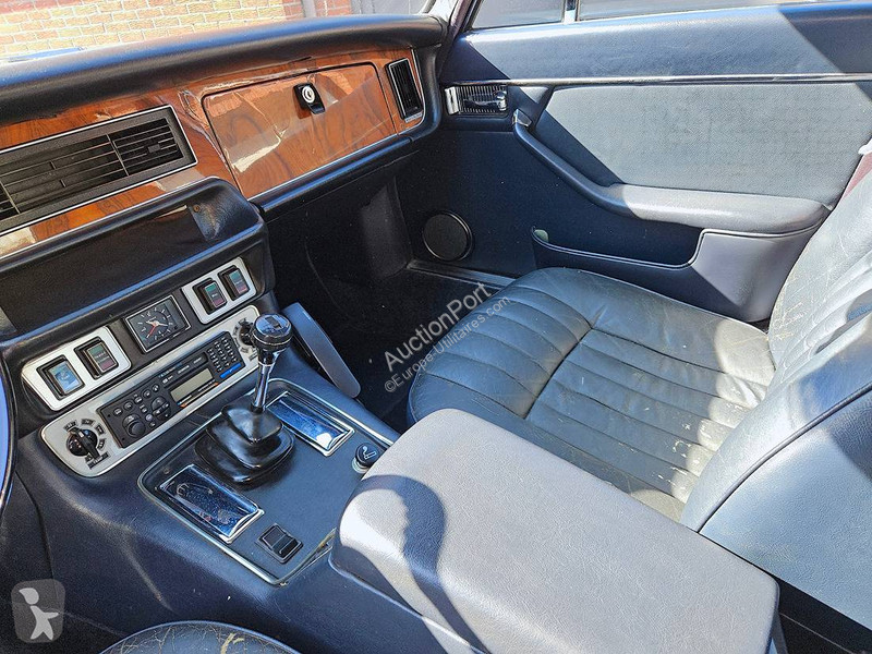 Véhicule utilitaire Jaguar 4.2 Manual 4-Speed...