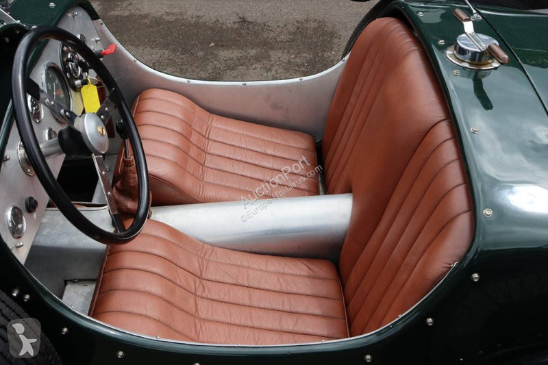 Véhicule utilitaire Chrysler  Roadster