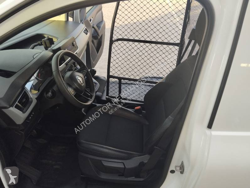 عربة نفعية Renault