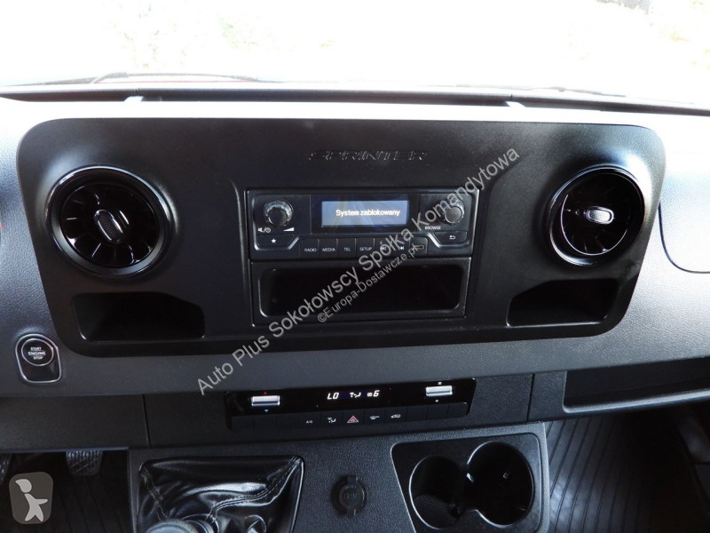 عربة نفعية Mercedes 23C16 DAILY