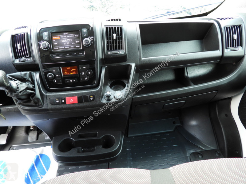 Samochód dostawczy Peugeot  BOXER