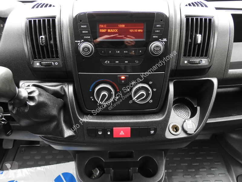 Samochód dostawczy Peugeot  BOXER