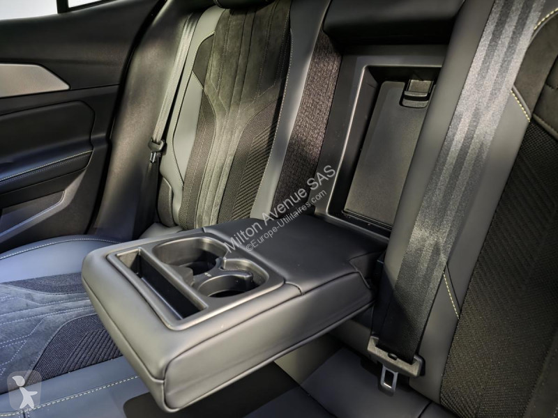 Furgoneta Peugeot 408 1.2i Hybrid -136 - BV...