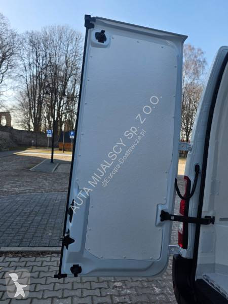 Samochód dostawczy Renault
