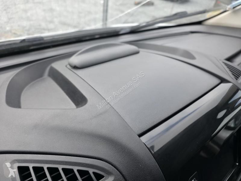 Peugeot BOXER Asphalt 335 L2H2 2.2 BlueHDi 140...