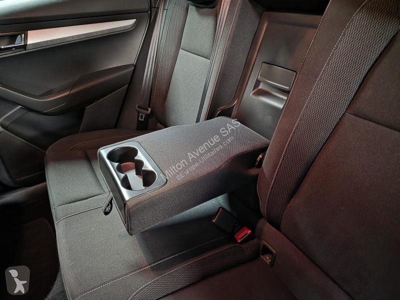 Samochód dostawczy Skoda KAROQ 2.0 TDI SCR -...