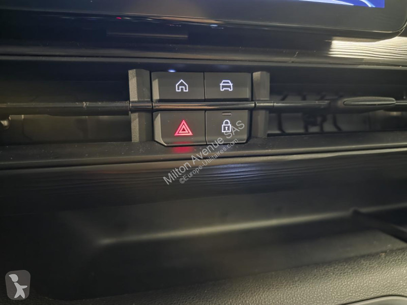 Samochód dostawczy Jeep AVENGER 1.2 Turbo T3 -...