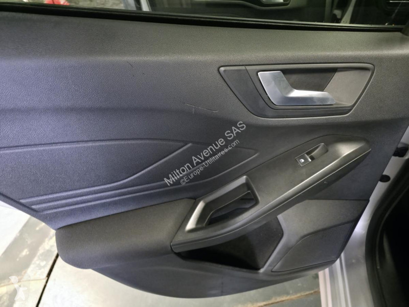 Véhicule utilitaire Ford FOCUS 1.0 EcoBoost...