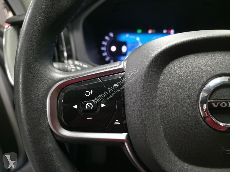Samochód dostawczy Volvo XC60 B4 Micro-Hybride...