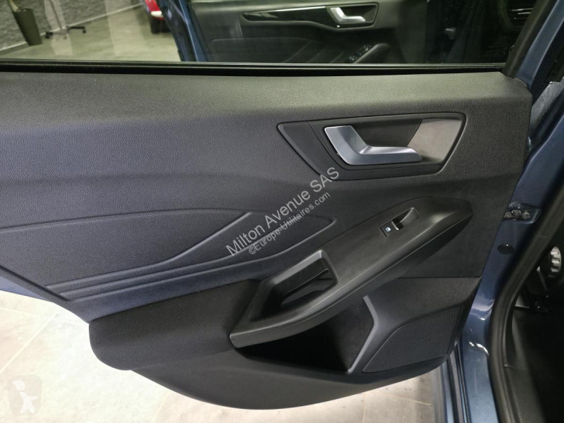 Véhicule utilitaire Ford FOCUS 1.0 EcoBoost...