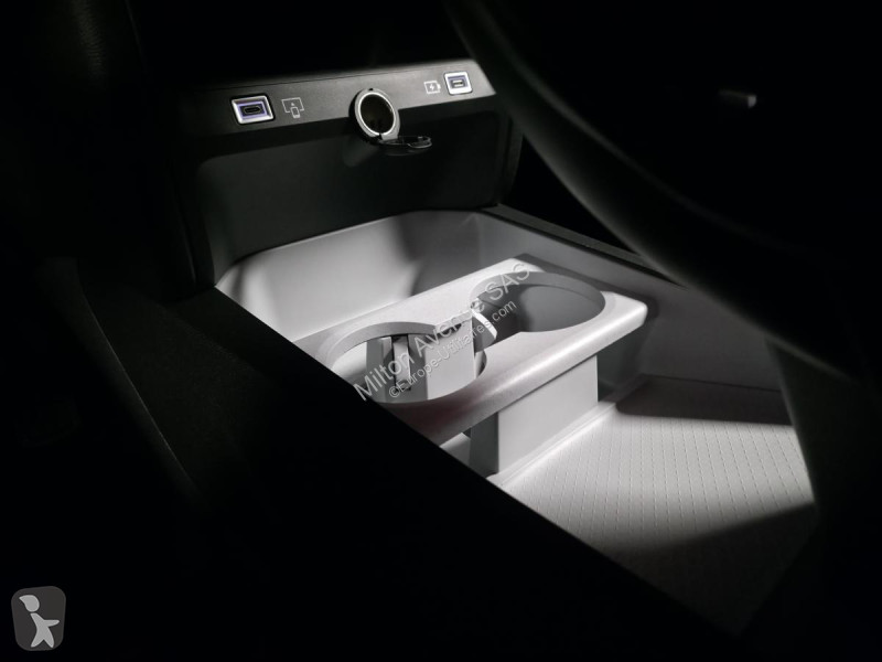Véhicule utilitaire Citroën C5 AIRCROSS 1.2i...