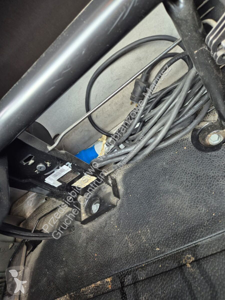 Лекотоварен автомобил Renault Master 2.3 -...