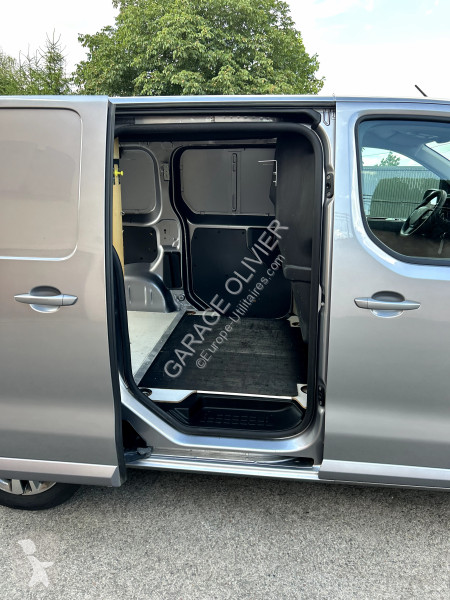 عربة نفعية Peugeot 2.0 Bluehdi 120 Premium Pack...