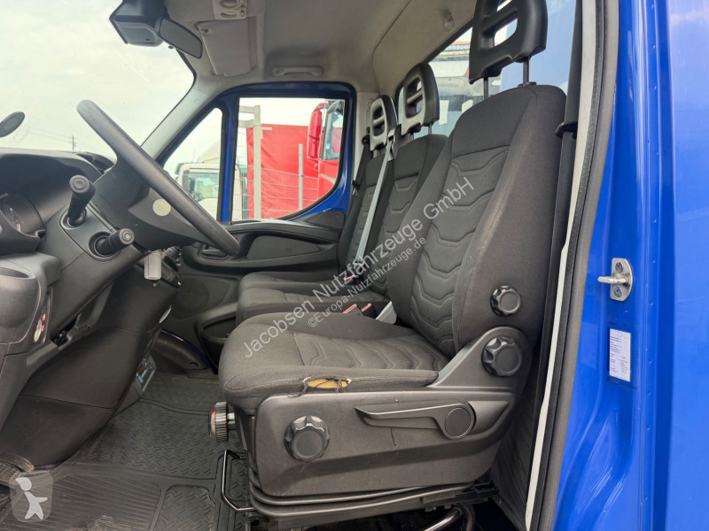 عربة نفعية Iveco 40c17 + Veldhuizen P33-2...