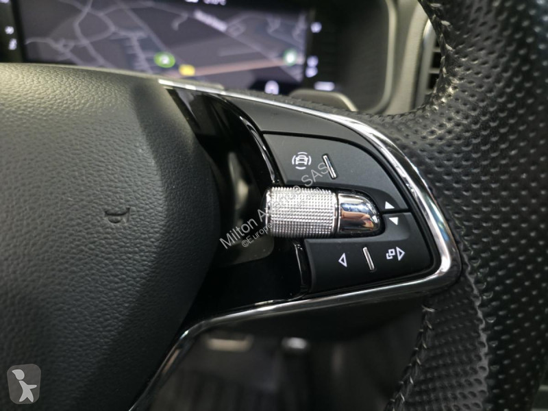 Samochód dostawczy Skoda KAROQ 2.0 TDI SCR -...