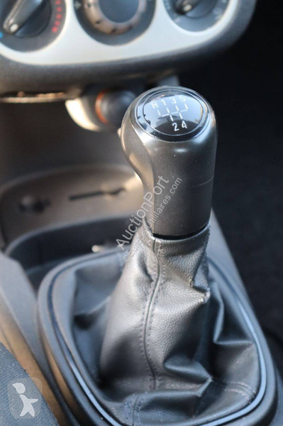 عربة نفعية Opel