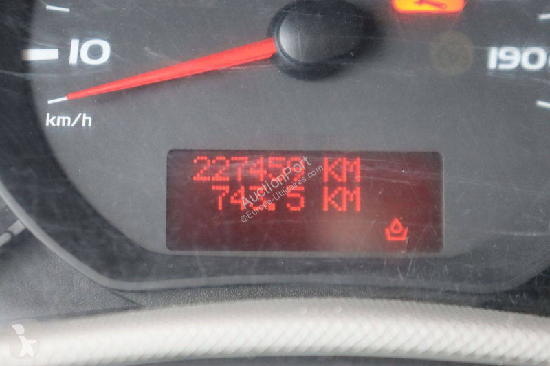 Furgoneta Nissan