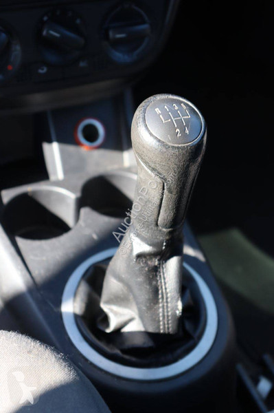 عربة نفعية Volkswagen Fox