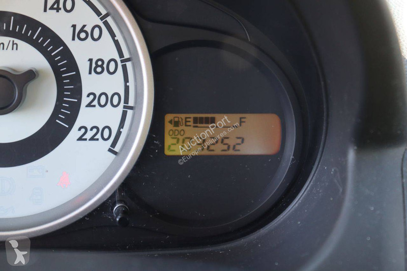 Samochód dostawczy Mazda  2
