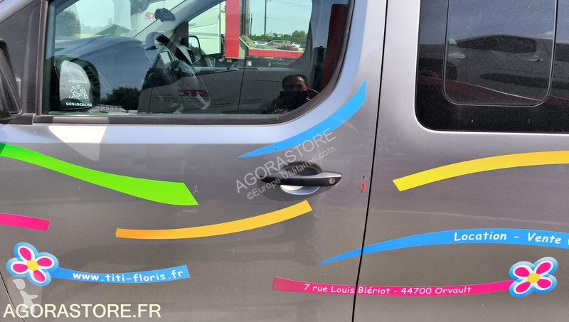 Véhicule utilitaire Opel ZAFIRA