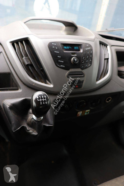 Véhicule utilitaire Ford